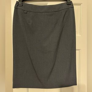 Calvin Klein women’s pencil skirt. Size 6.  EUC